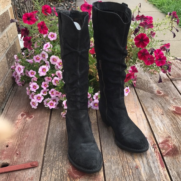 ☀️Born Barren Distressed Black Suede Tall Boot - Picture 14 of 14